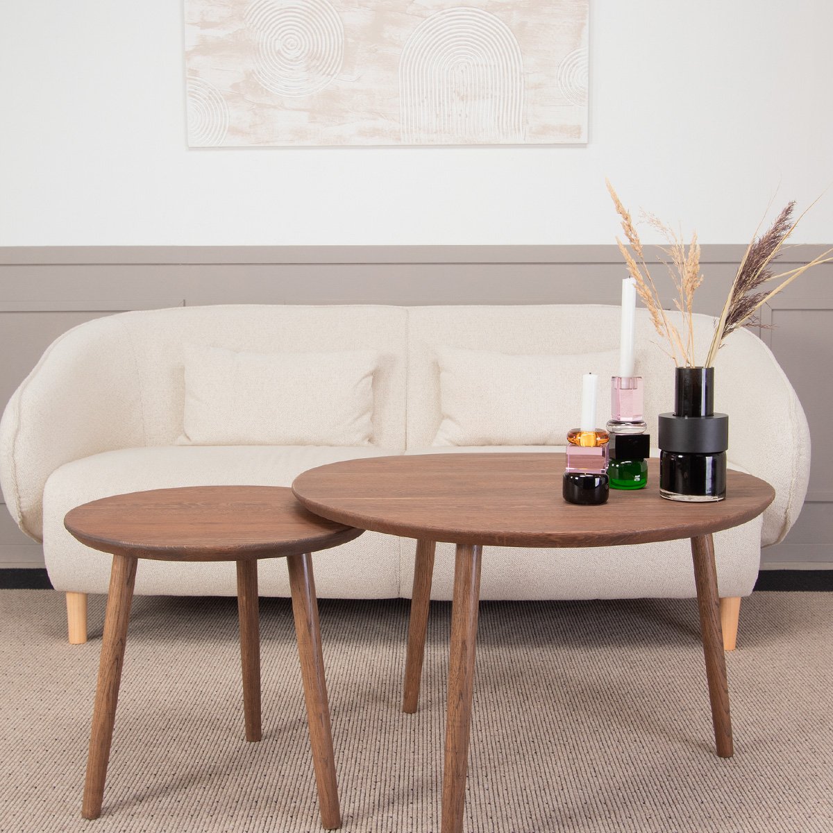 Rundt caf�-/bar-/sofabord i massiv eg - �80 cm - valgfri farve (Boston)