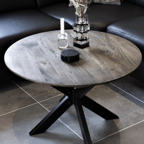 Rundt caf�-/bar-/sofabord i massiv eg - �100 cm - valgfri farve (Boston)