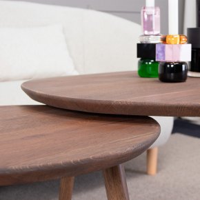 Rundt caf�-/bar-/sofabord i massiv eg - �80 cm - valgfri farve (Boston)