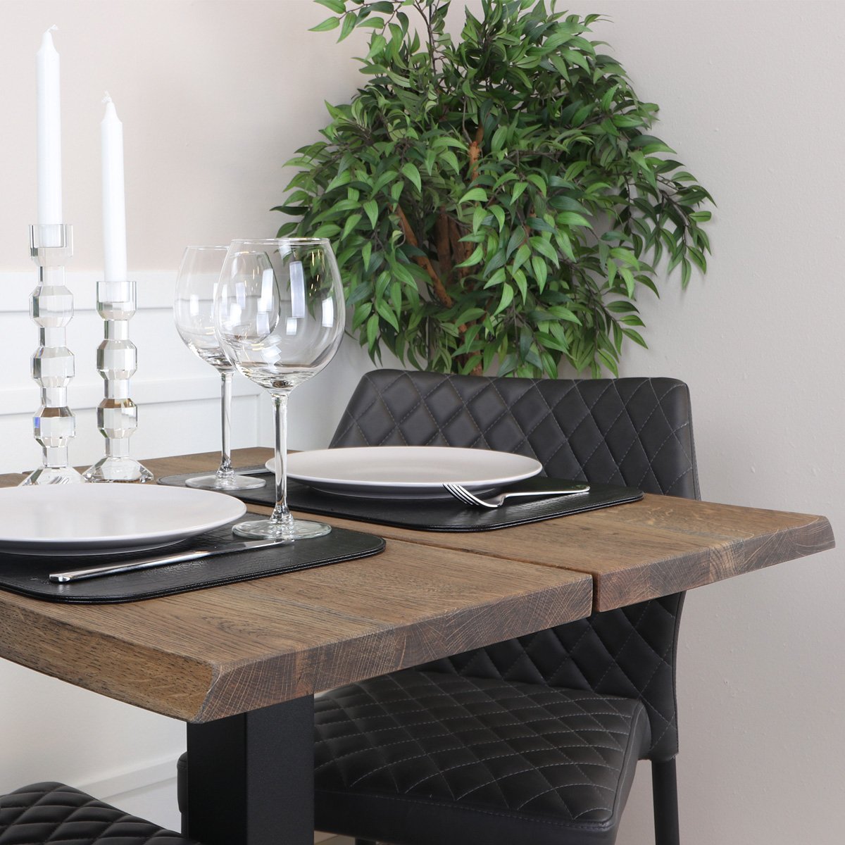 Caf�-/bar-/sofabord i massiv eg - 72 x 72 cm - valgfri farve (Curve)