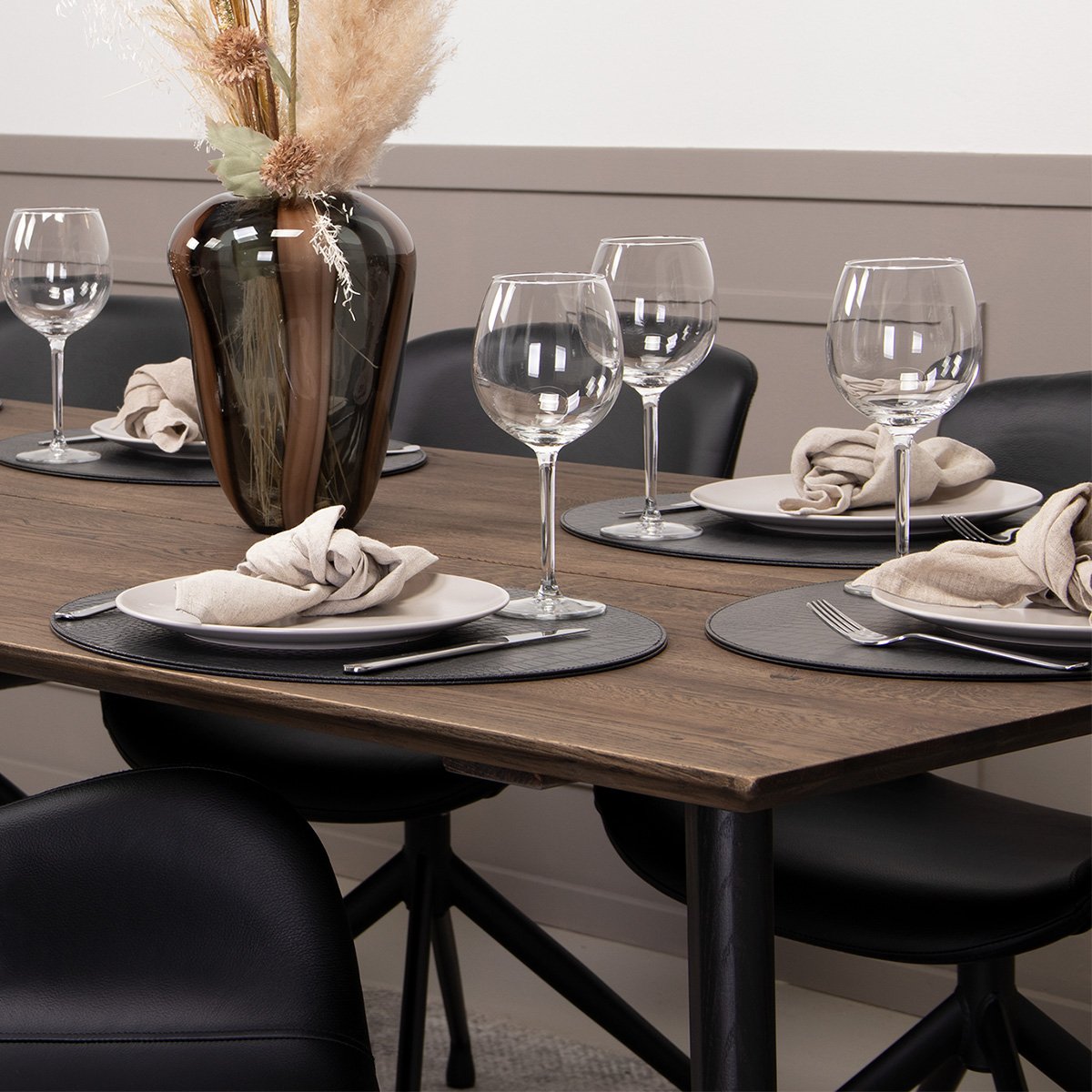 Caf�-/bar-/sofabord i massiv eg - 80 x 80 cm - valgfri farve (Vidar)