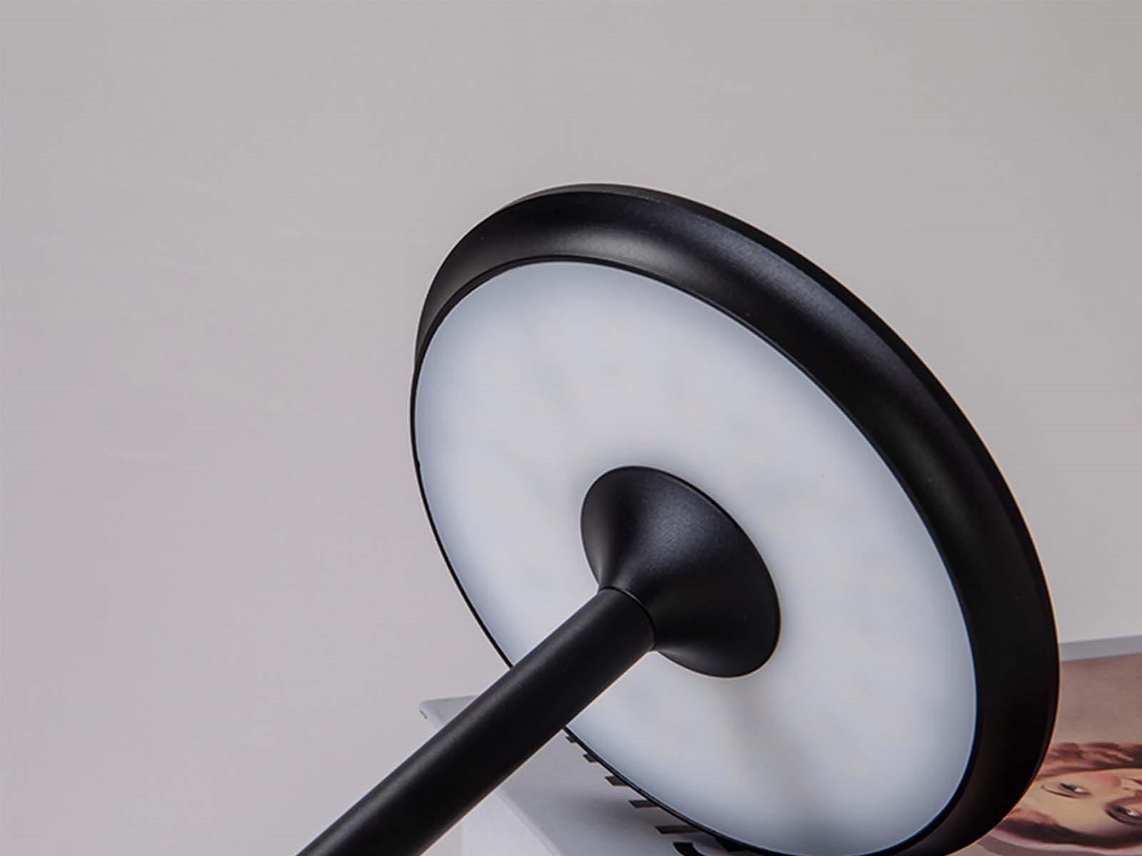 LED Bordlampe Ava, Sort