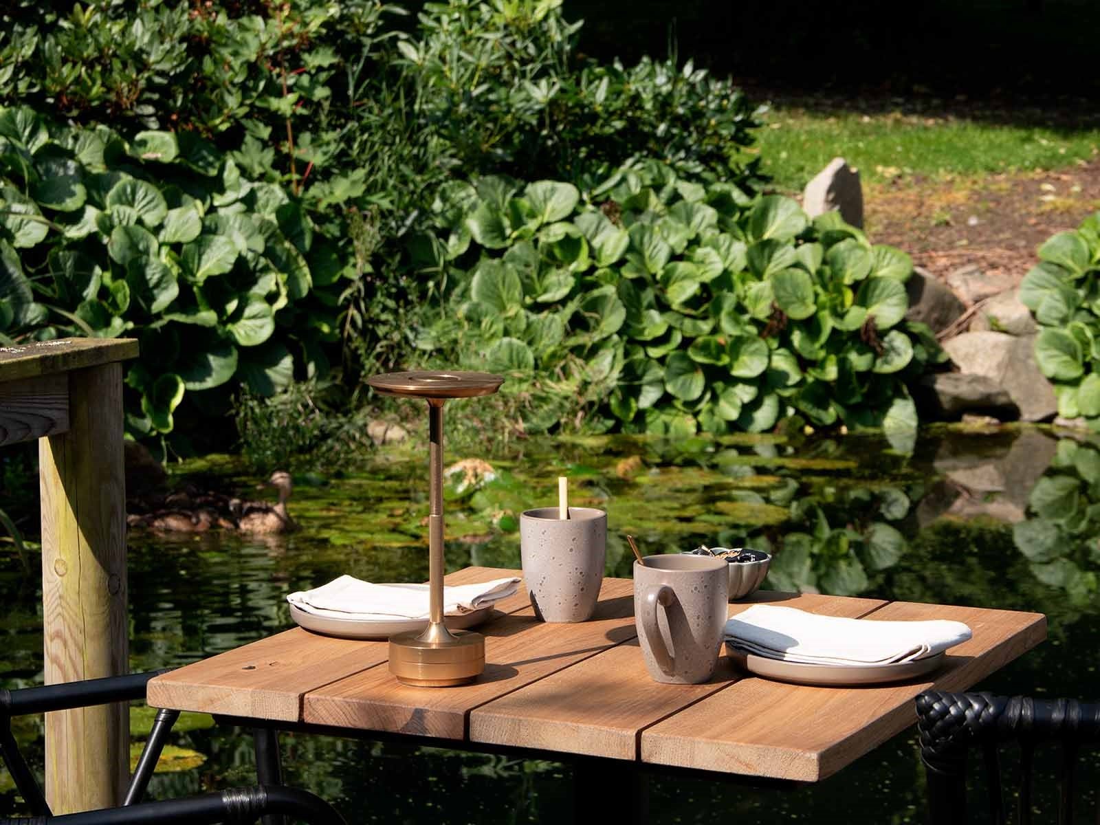 LED Bordlampe Ava, Guld