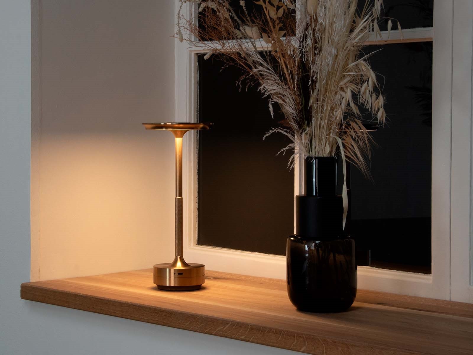 LED Bordlampe Ava, Guld