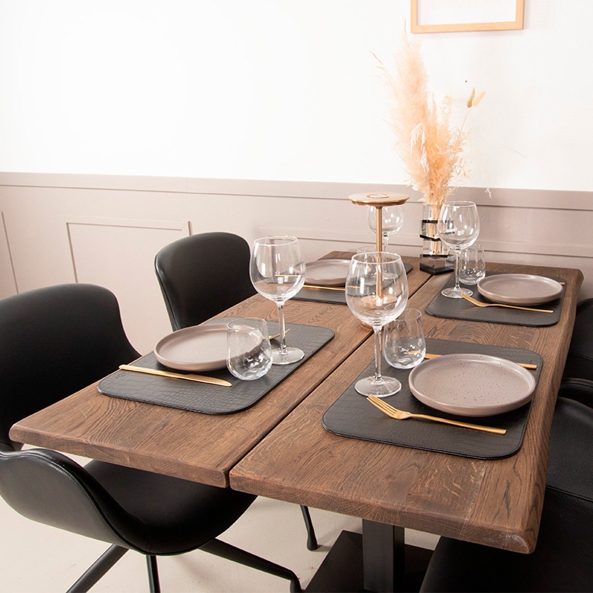 Caf�-/bar-/sofabord i massiv eg - 130 x 72 cm - valgfri farve (Curve)